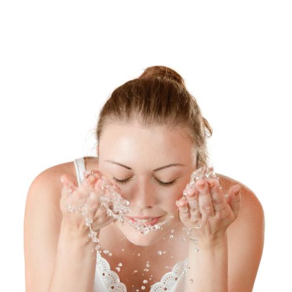 Acne hormonal: tratamento natural e caseiro - Acne hormonal: limpeza e higiene da pele